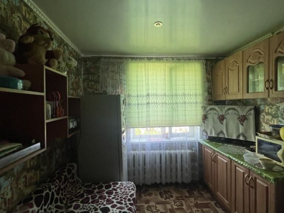 Сдам для девушки комнату на Победе  с хорошей , адекватной хозякой