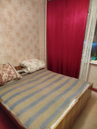 Сдам кімнату у 3- кімнатній квартирі на Виноградарі без господаря - фото 1