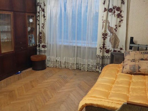 Оренда 4кімнати в 4кімнатній квартирі В.Великого Львів