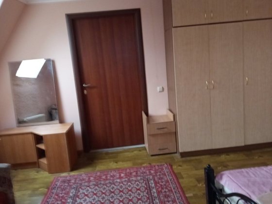 Сдаю 2 комнаты, в частном доме,Ц.рынок, в/у, по 2550 гр плюс ком.усл. Миколаїв