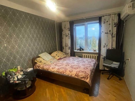 здається кімната метро Лісова Київ