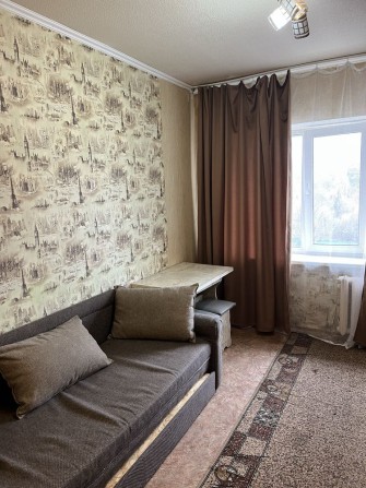 Сдам гостинку с удобствами по адресу Владислава Зубенко 31,5/5 - фото 1