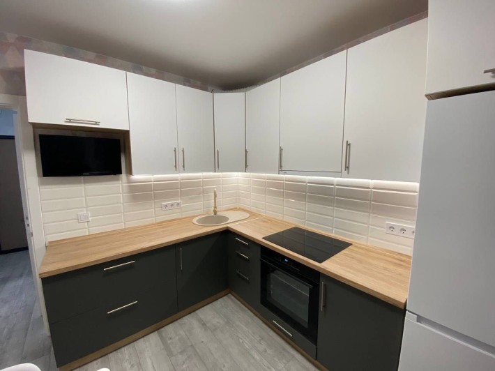 Шукаю дівчинку з якою могла б розділити житло та студентське життя. - фото 1