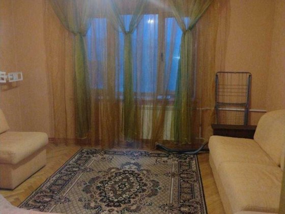 Сдам кімнату для дівчини Драгоманова 12 без власників Киев