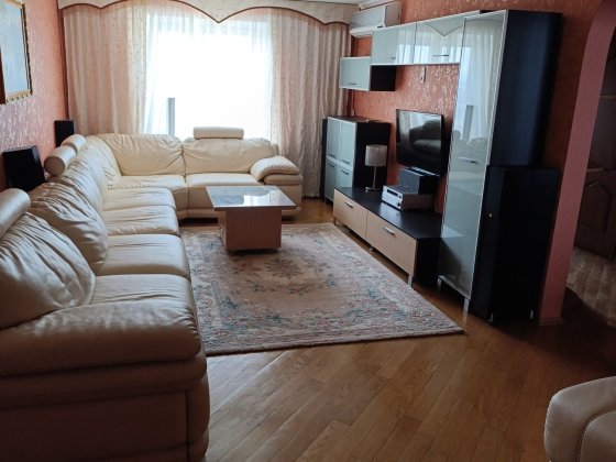 Здам дві кімнати в 3кімнатній квартирі без хазяїв. Киев