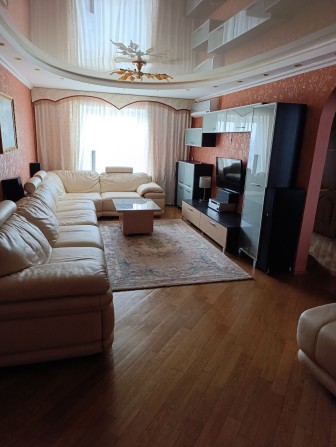 Здам дві кімнати в 3кімнатній квартирі без хазяїв. - фото 1