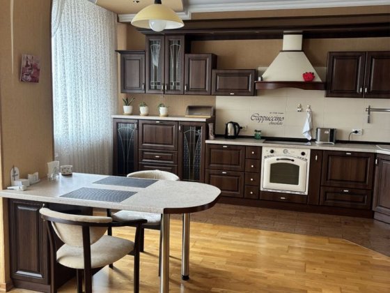 Здаю затишну кімнату для дівчини/ Позняки/ Осокорки Київ