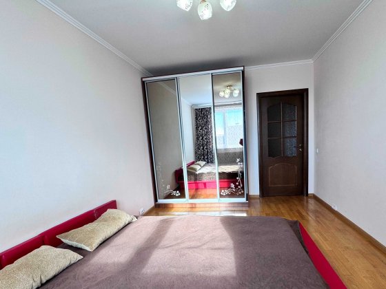 Підселення для хлопця Угорники , біля ліцею. Окрема кімната Н/Б. А/О Угорники