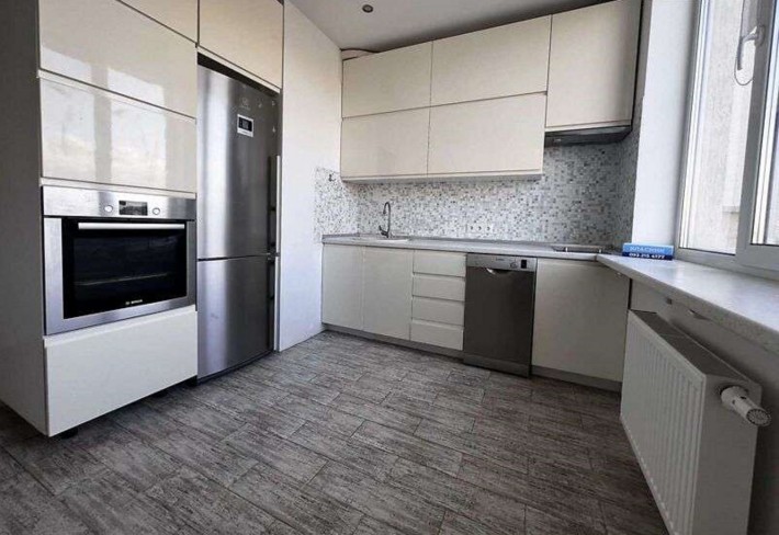 Продаж 2-кімнатної квартири просп. Лобановського (Червонозоряний), 150д - фото 1