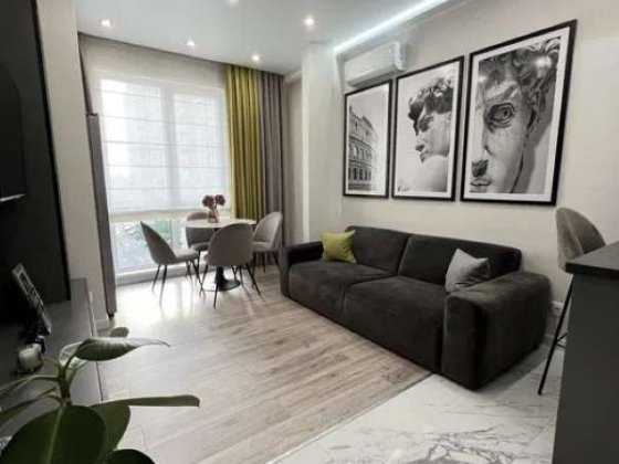 Продаж 3-к квартири вул. Михайла Максимовича 24а Киев