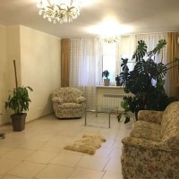 Продаж 2-к квартири вул. Срібнокільска 1 Київ