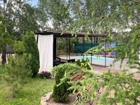 Будинок на березі річки Запорожье