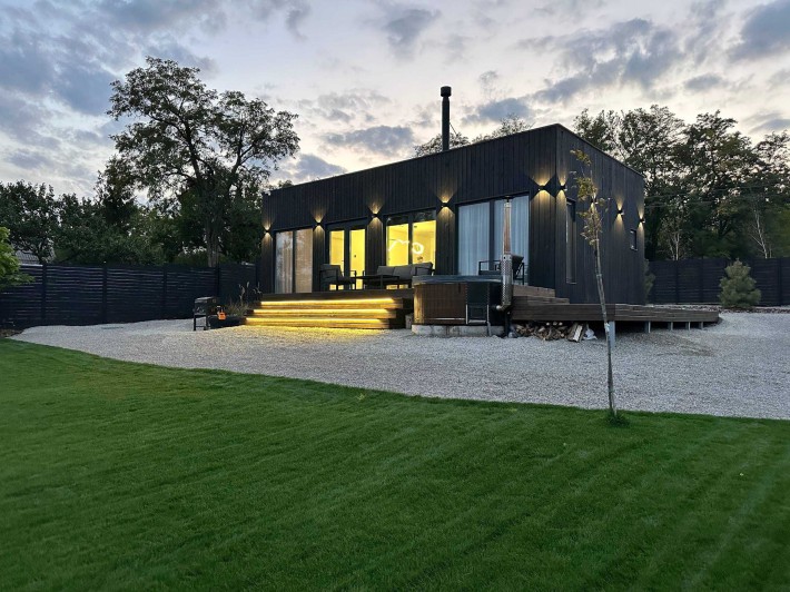 Будинок на березі річки, спокійне місце, чан, велика територія - фото 1