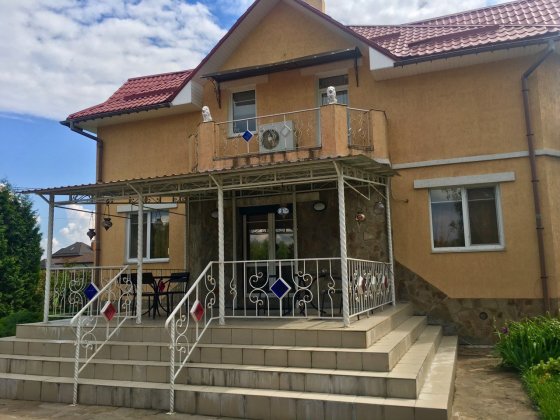 Аренда дома посуточно с бильярдом Троещина Киев