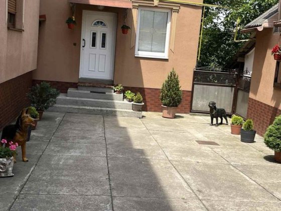 Оренда житла у Велятино. Будинок/кімната подобово Велятино