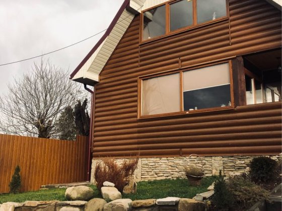 Будинки подобово в  Карпатах смт Делятин біля Яремча Надворная