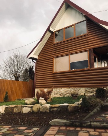 Будинки подобово в  Карпатах смт Делятин біля Яремча - фото 1