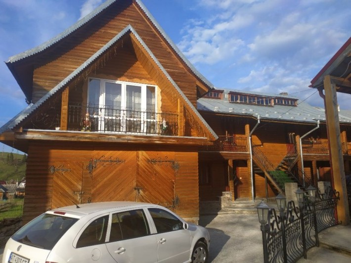 Проживання у Ворохті , садиба "Топірець" котедж у Ворохті - фото 1