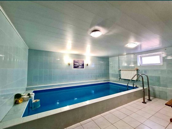 Дом 300кв. Бассейн с подогревом. Сауна, джакузи, бильярд. Святопетровское