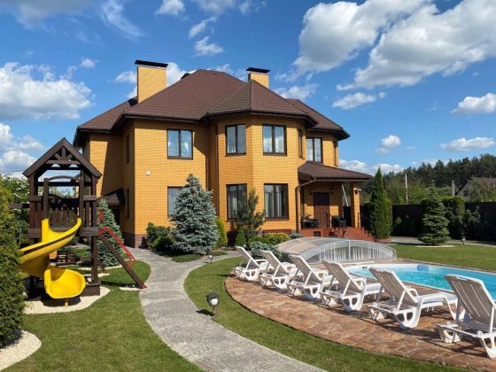 Аренда дома посуточно с Бассейном и бильярдом Мила