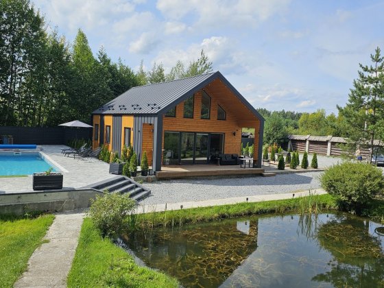 Оренда будинку подобово/ басейн / для святкувань та відпочинку/