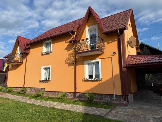 Пропонуємо новий просторий будинок у мальовничій Східниці Гори Карпати