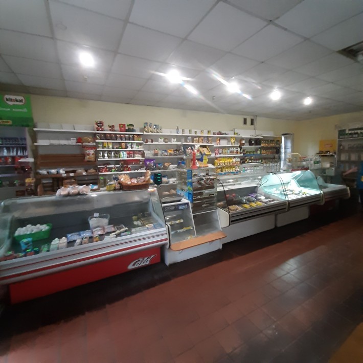 Довгострокова оренда магазину, бару з літнім майданчиком - фото 1