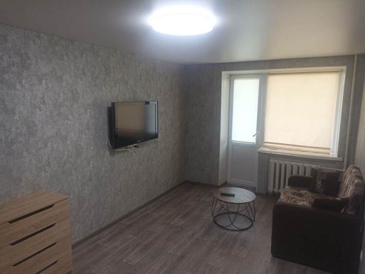 Центр города посуточно 1 комнатная квартира - фото 1