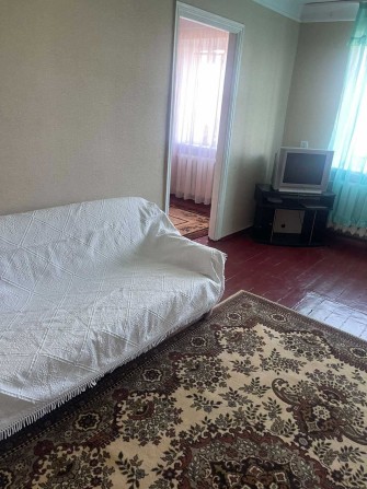 трикімнатна квартира подобово - фото 1