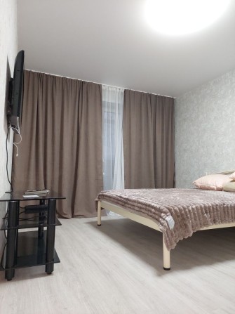 2х комн.Кв Левыйберег "Русалка" - фото 1