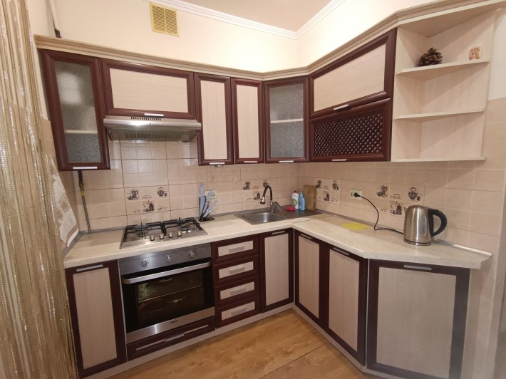 Сдам посуточно 2х ком ЦУМ. ЦЕНТР 2 Кондиционера - фото 1