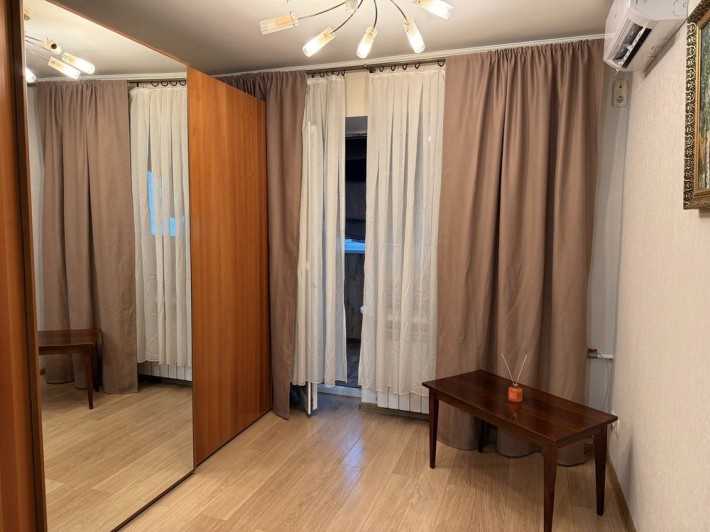 Подобова оренда однокімнатної квартири центр Вишгород - фото 1