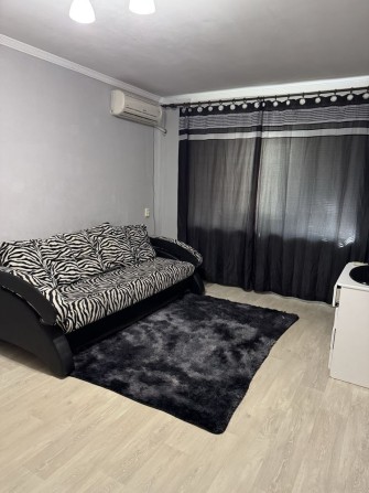 Двух комнатная квартира  посуточно - фото 1