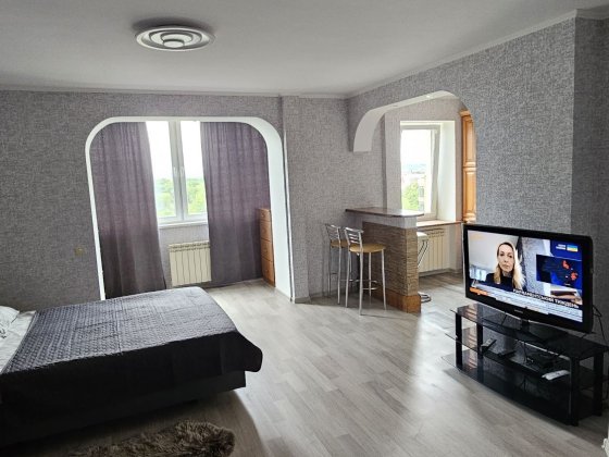 Квартира біля військового навчального комплексу! Каменец-Подольский