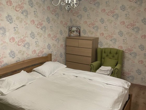 Центр, 2-х. кімнатна  подобово. Канев