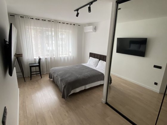 Здам по-добово  дво кімнатні апартаменти на привокзальній площі Ковель