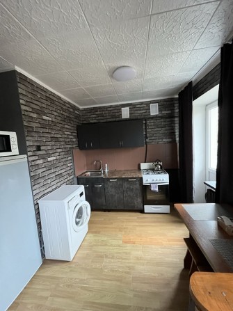 Подобово однокімнатна квартира - фото 1