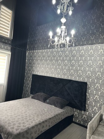 Сдам квартиру в центре посуточно и почасово - фото 1