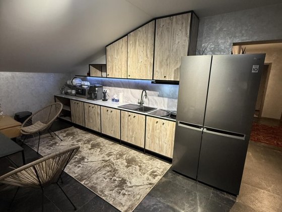 Апартаменти люкс подобово Ромни