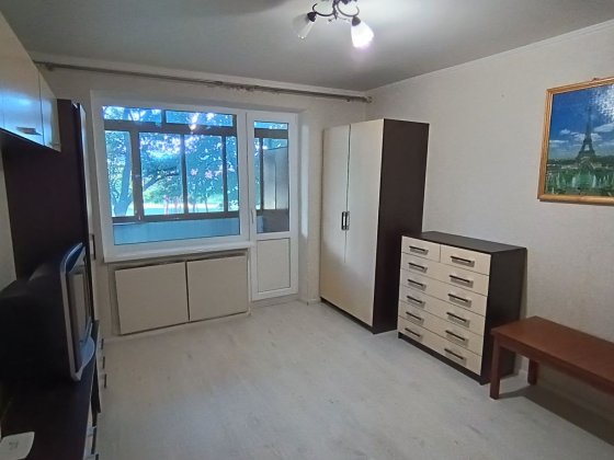 Здам подобово, потижнево, помісячно 1 кімнатну квартиру на 1 поверсі Сарны