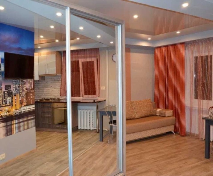 Посуточно 1 комн. Артема. - фото 1