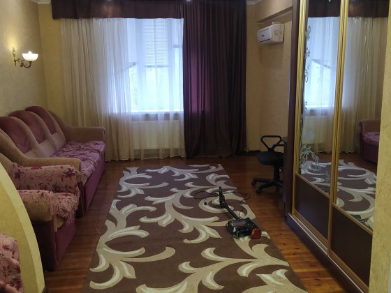 Квартира подобово, або на короткий терміг Славянск