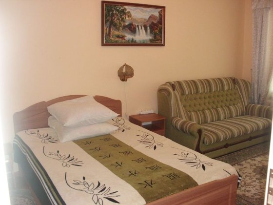 1-но кім. квартира вул.Івасюка 1. 2 поверх