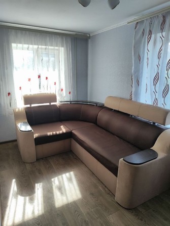 Сдам 2 комнатную квартиру в центре города посуточно или на долгий срок - фото 1