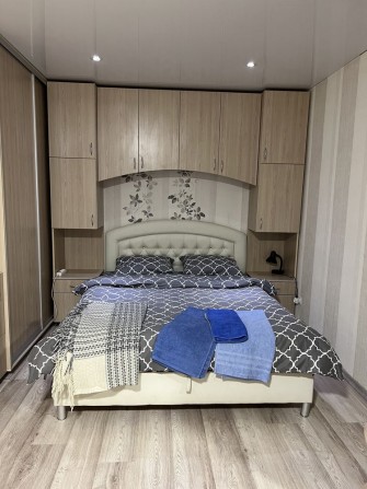 Сдается посуточно 1 комнатная квартира с ремонтом - фото 1