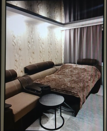 Сдаю посуточно 2 однокомнатные квартиры , цена 900гр каждая . - фото 1