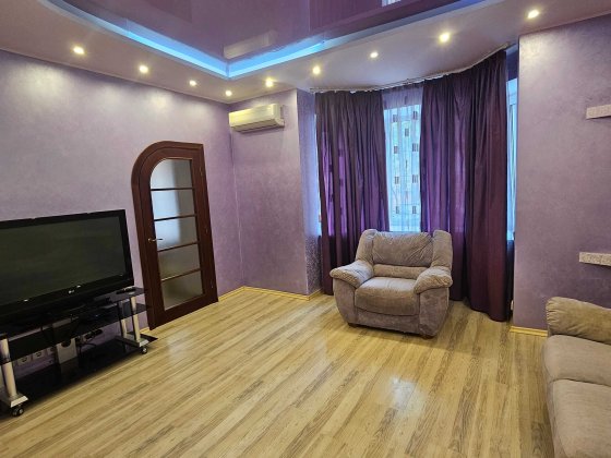 95 квартал. Люкс. Реальные фото. Посуточно и почасово Кривий Ріг