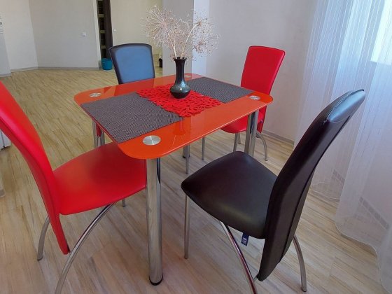 Нова  Квартирки-студія в  центрі Луцк