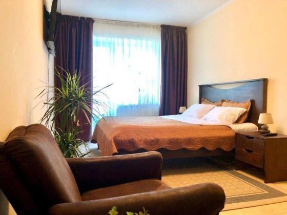 Центр. Майдан Незалежності. Парк Шевченка. ПОГОДИННО та ПОДОБОВО. Рівне