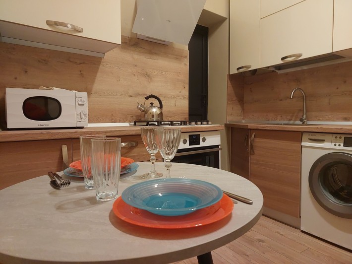 Трикімнатні апартаменти у центрі(Гранд-Волинь) - фото 1